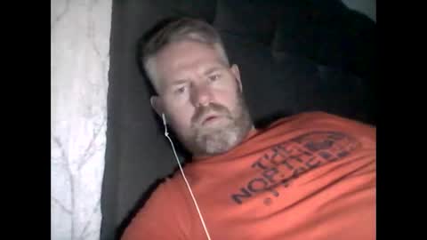 Snapshot of 81jonnyx chatting on 11/15/25, 11:18 81jonnyx online show from 11/15/25, 11:18