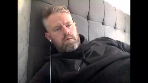 Snapshot of 81jonnyx chatting on 11/19/25, 12:05 81jonnyx online show from 11/19/25, 12:05