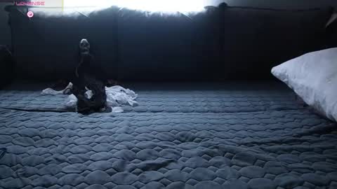 Monicano face online show from 11/01/25, 02:02