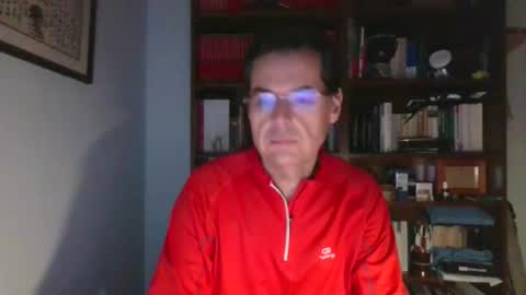 8age online show from 11/05/25, 09:48