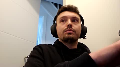 Snapshot of 8inchdude93 chatting on 10/08/25, 11:41 8inchdude93 online show from 10/08/25, 11:41