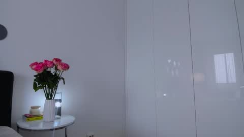 8selene online show from 10/15/25, 12:27