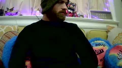 Snapshot of 90210screamer chatting on 12/29/24, 08:22 90210screamer online show from 12/29/24, 08:22