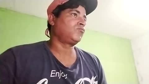 9vinhocamshow online show from 01/04/25, 10:34