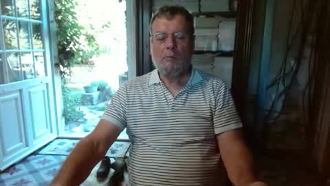Snapshot of _123_voyeur_ chatting on 09/18/25, 01:46 _123_voyeur_ online show from 09/18/25, 01:46