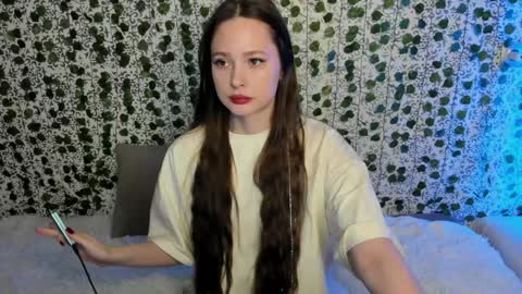 Snapshot of _52_ chatting on 01/31/25, 02:17 EMILY AND MARCUS online show from 01/31/25, 02:17