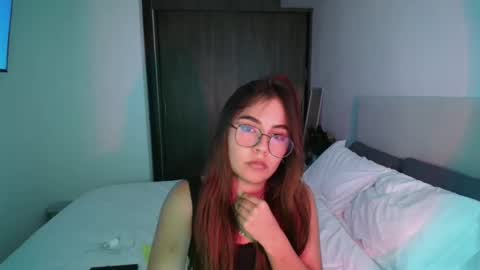 Snapshot of _abbyyyy_ chatting on 01/17/25, 10:23 abby 3 online show from 01/17/25, 10:23