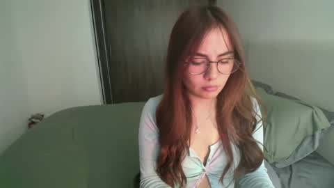 Snapshot of _abbyyyy_ chatting on 02/17/25, 07:31 abby 3 online show from 02/17/25, 07:31