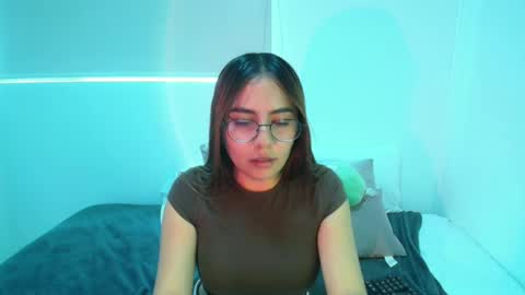 Snapshot of _abbyyyy_ chatting on 09/22/25, 05:04 abby 3 online show from 09/22/25, 05:04