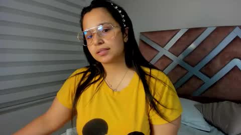 Snapshot of _adahara_queen_ chatting on 10/20/25, 05:41 Adahara online show from 10/20/25, 05:41
