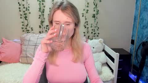 adel online show from 03/10/25, 09:51