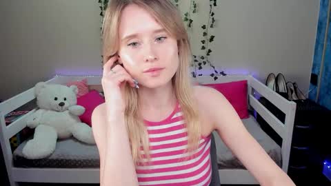 adel online show from 10/22/25, 06:29