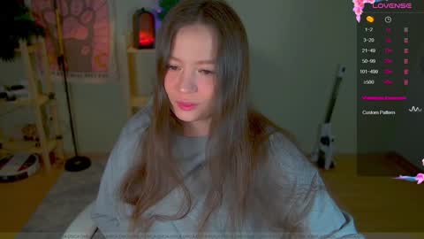 Snapshot of _aein_emy_ chatting on 01/01/25, 11:40 Emy online show from 01/01/25, 11:40