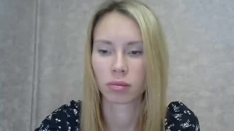 _alex1819 online show from 10/30/25, 07:21