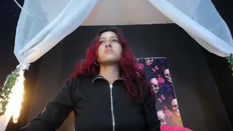 Snapshot of _alhanna chatting on 01/13/25, 08:37 Alhanna online show from 01/13/25, 08:37