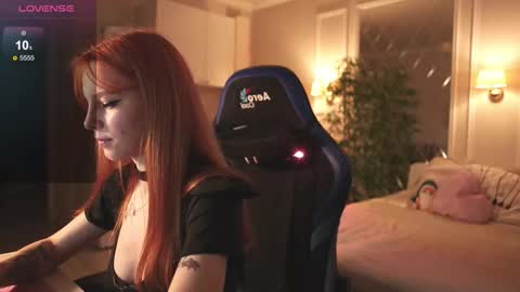 Snapshot of _alice_meyss_ chatting on 11/20/25, 09:31 _alice_meyss_ online show from 11/20/25, 09:31