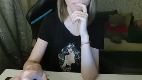 Snapshot of _alicecullen_ chatting on 11/14/25, 03:22 AliceCullen online show from 11/14/25, 03:22