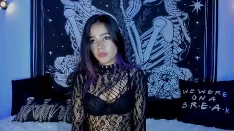 _alicesasha_ online show from 11/23/25, 06:46