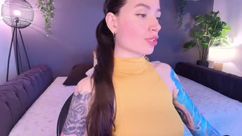  Alice  online show from 02/05/25, 01:58