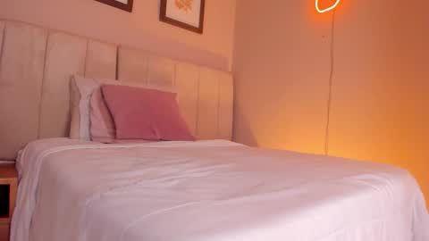 Hii I m Alison   online show from 10/15/25, 11:32