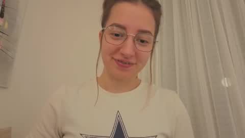 Anna online show from 11/16/25, 10:04