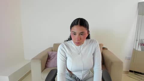 Snapshot of _april_smith_ chatting on 02/18/25, 01:22 online show from 02/18/25, 01:22