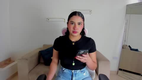 Snapshot of _april_smith_ chatting on 09/26/25, 12:20 online show from 09/26/25, 12:20