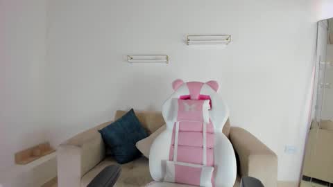    online show from 10/20/25, 12:16