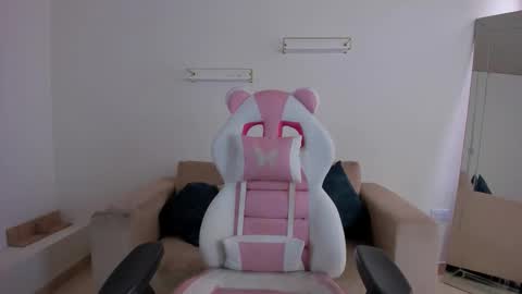    online show from 11/15/25, 02:46