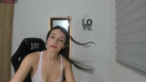 Snapshot of _arianna_hot22 chatting on 12/10/24, 12:06 Arianna online show from 12/10/24, 12:06