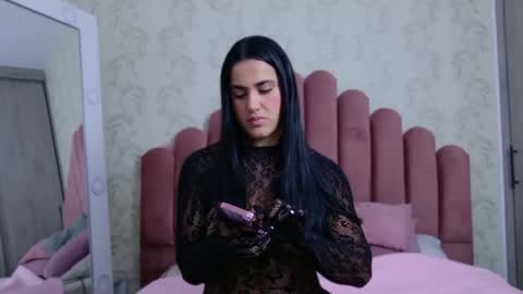 Queen Cruz online show from 10/25/25, 01:24