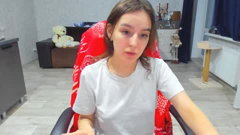 Snapshot of _arina_cox__ chatting on 12/16/24, 05:43 Arina online show from 12/16/24, 05:43