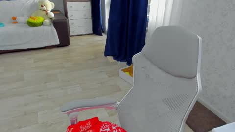 Snapshot of _arina_cox__ chatting on 10/16/25, 11:00 Arina online show from 10/16/25, 11:00