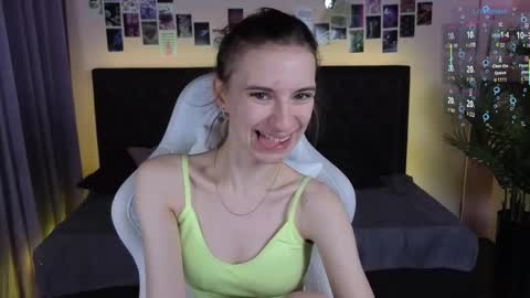 _ash_leyy_ online show from 10/13/25, 01:27