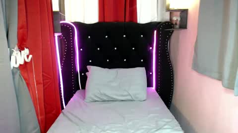 SelfsuckAthena online show from 12/27/24, 10:45