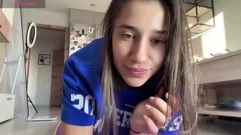 _aura_18 online show from 10/09/25, 01:14