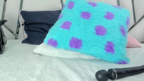 Aura online show from 12/30/24, 07:11