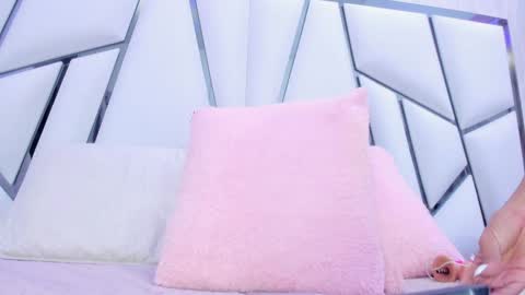 Aura online show from 01/22/25, 04:23