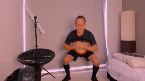 _axelking_ online show from 10/11/25, 12:04