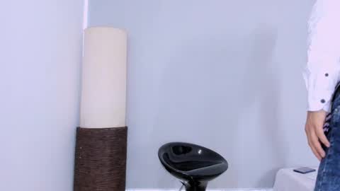 _axelking_ online show from 11/19/25, 11:32