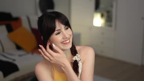 Lili online show from 11/05/25, 11:21