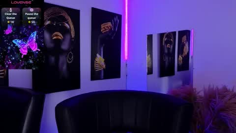 Snapshot of _brenna_hanson_ chatting on 10/28/25, 07:16 Brenna online show from 10/28/25, 07:16