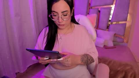 Snapshot of _briigite chatting on 09/29/25, 11:20 Angie Independent model online show from 09/29/25, 11:20