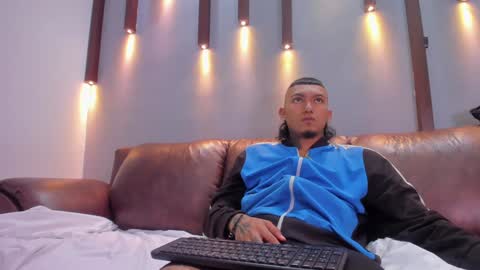 Snapshot of _cannabitch chatting on 12/31/24, 01:19 Shatta Sara online show from 12/31/24, 01:19