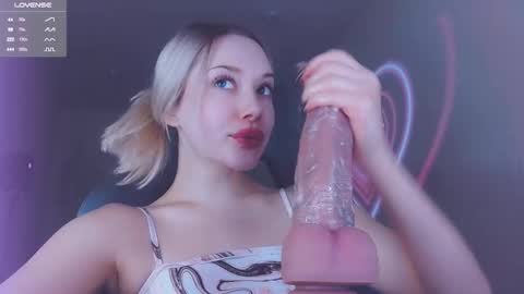 Angelina online show from 11/22/25, 04:39