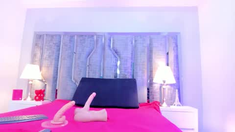 _ciara_benet_ online show from 10/09/25, 12:03