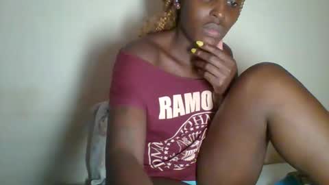 clara online show from 02/18/25, 07:32