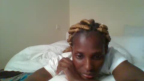 clara online show from 02/19/25, 09:39