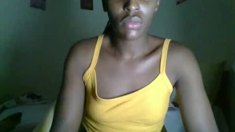 clara online show from 11/07/25, 11:21