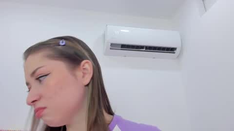 Snapshot of _dannarose_ chatting on 09/24/25, 11:13 Danna Rose online show from 09/24/25, 11:13